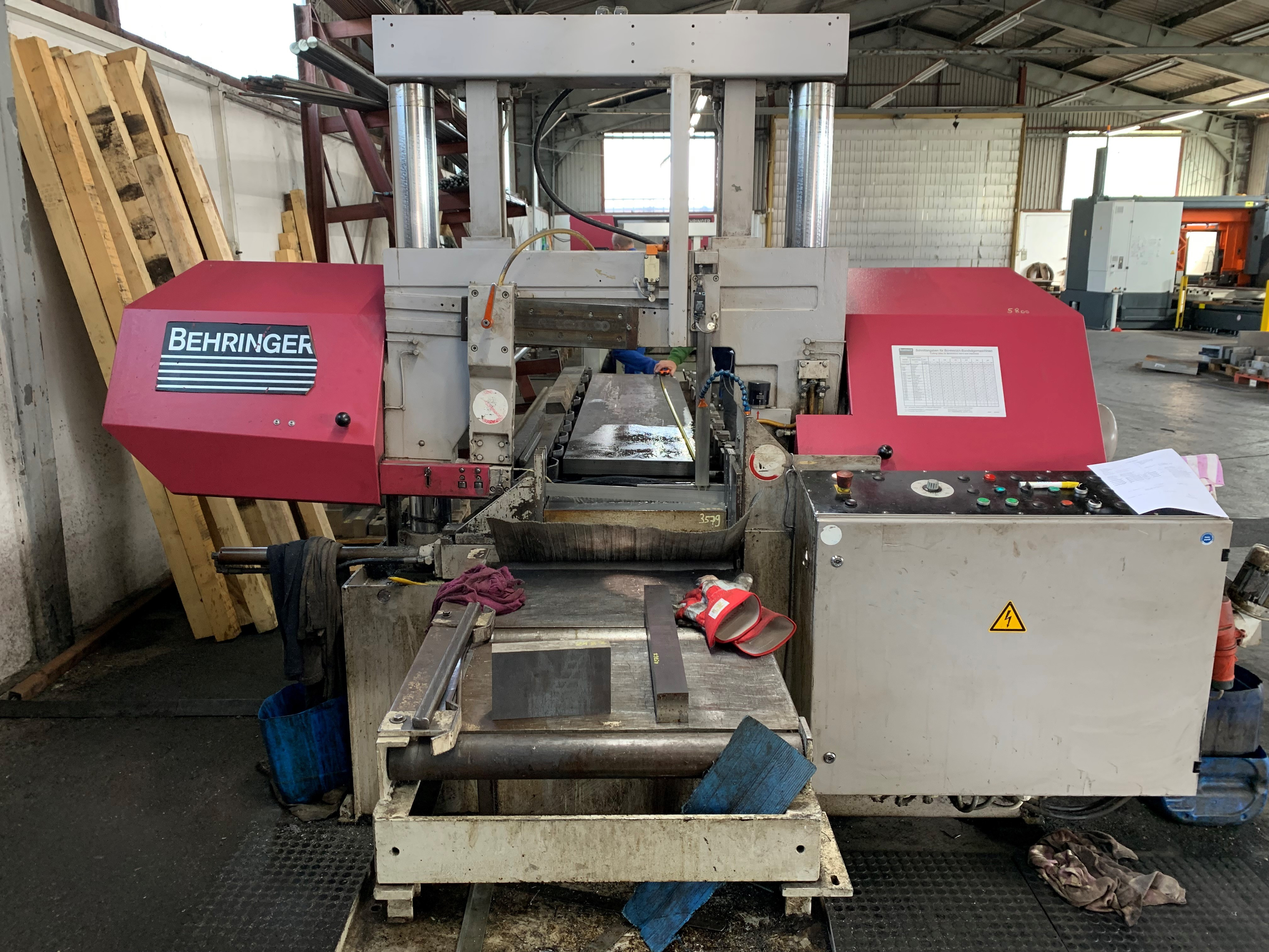 Automatic saw Behringer HBP413A